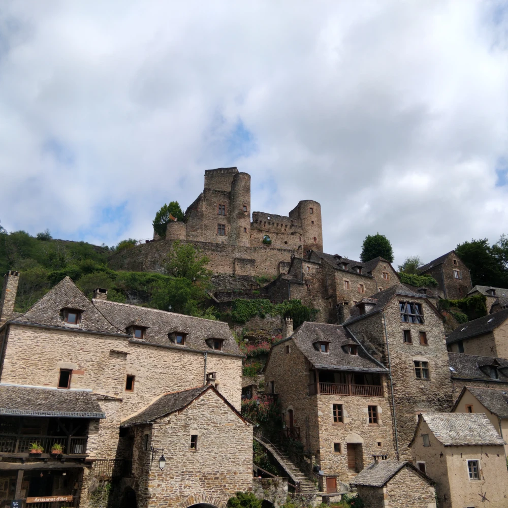 Photo de présentation de Visite guidée de Belcastel, un des Plus Beaux Villages de France